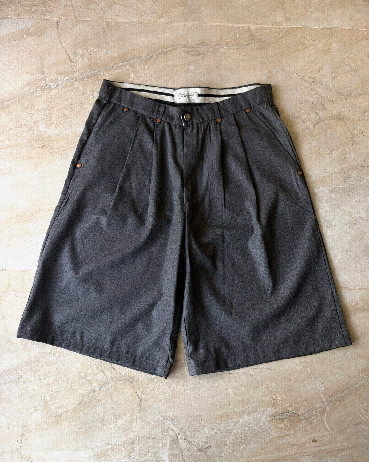 Quad Pleated Longshorts
