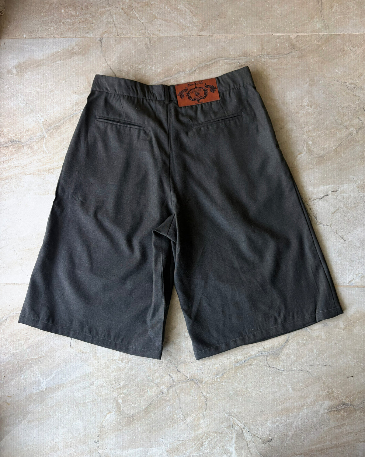Quad Pleated Longshorts